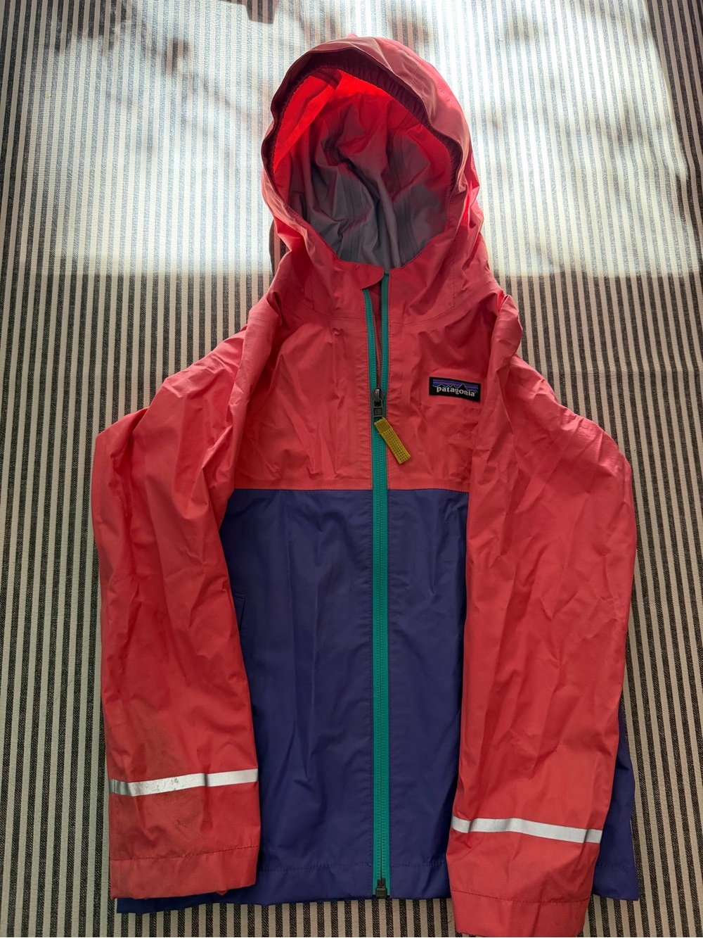 Patagonia Coral Pink Hooded Jacket with Teal Zipper